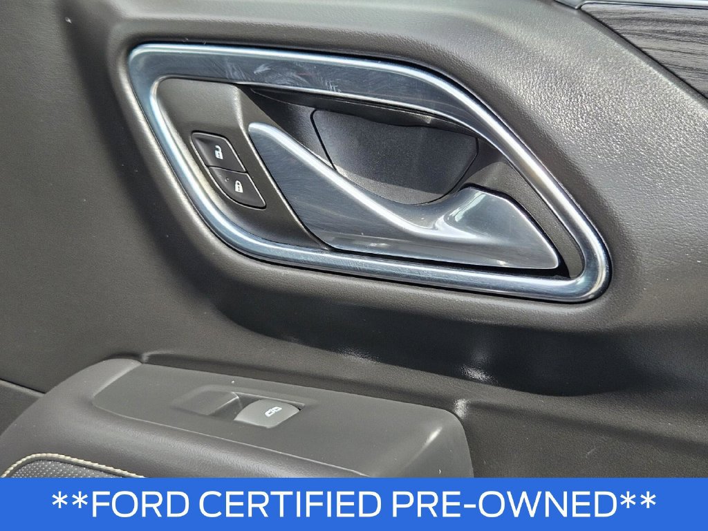 Used 2023 GMC Yukon XL SLT AWD/4WD image 12