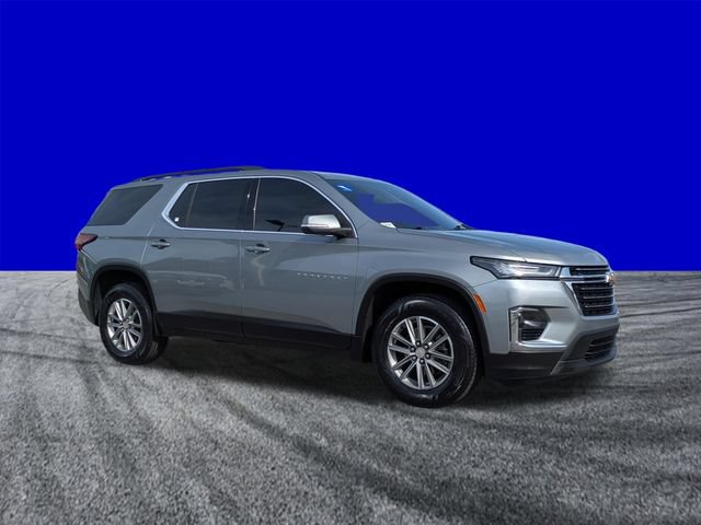 Used 2023 Chevrolet Traverse LT FWD image 2