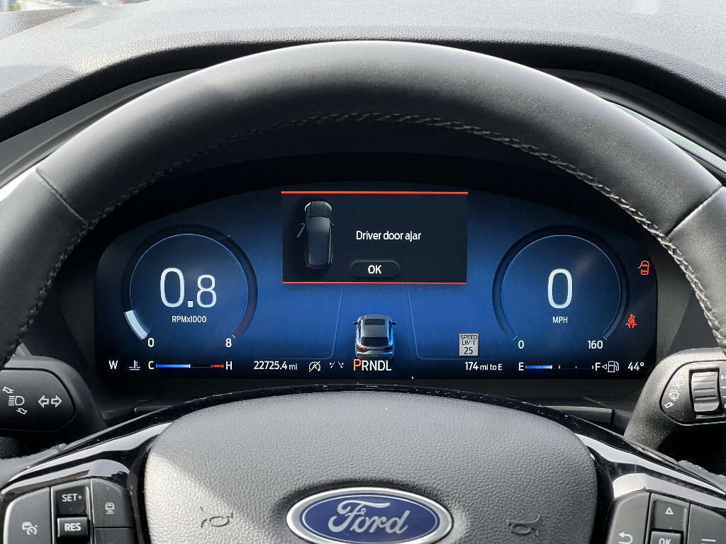 Certified 2025 Ford Escape Platinum AWD/4WD image 25