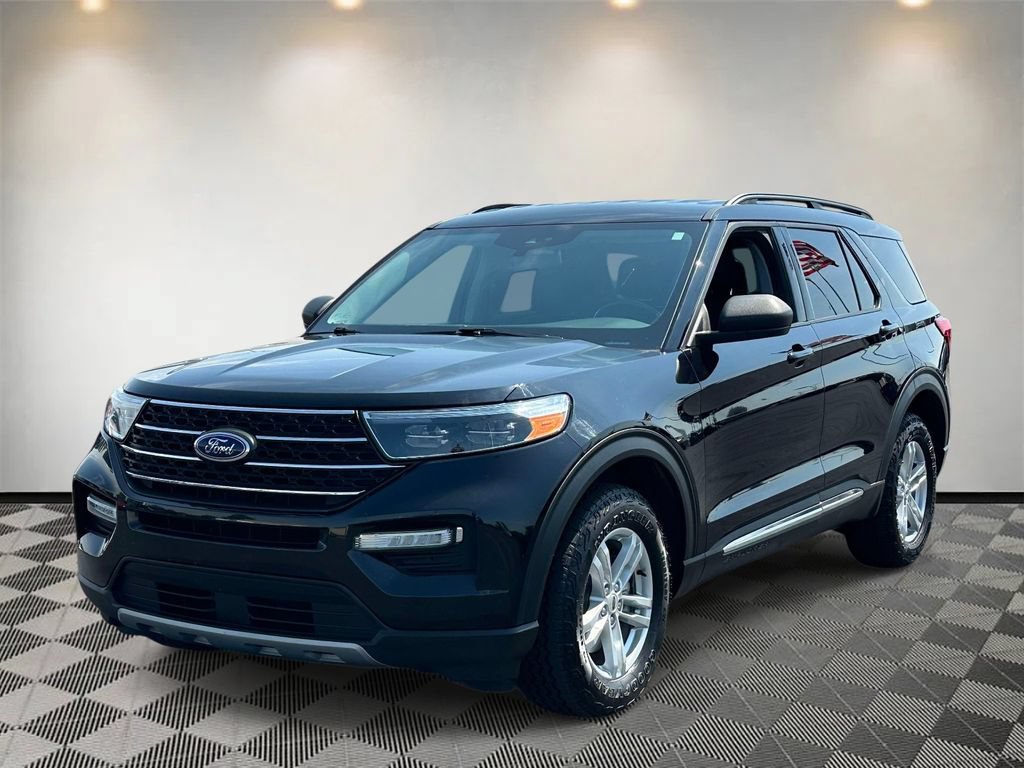 Certified 2022 Ford Explorer XLT w/ Equipment Group 202A AWD/4WD image 6