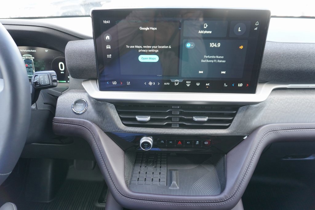 Certified 2025 Ford Explorer Platinum image 13