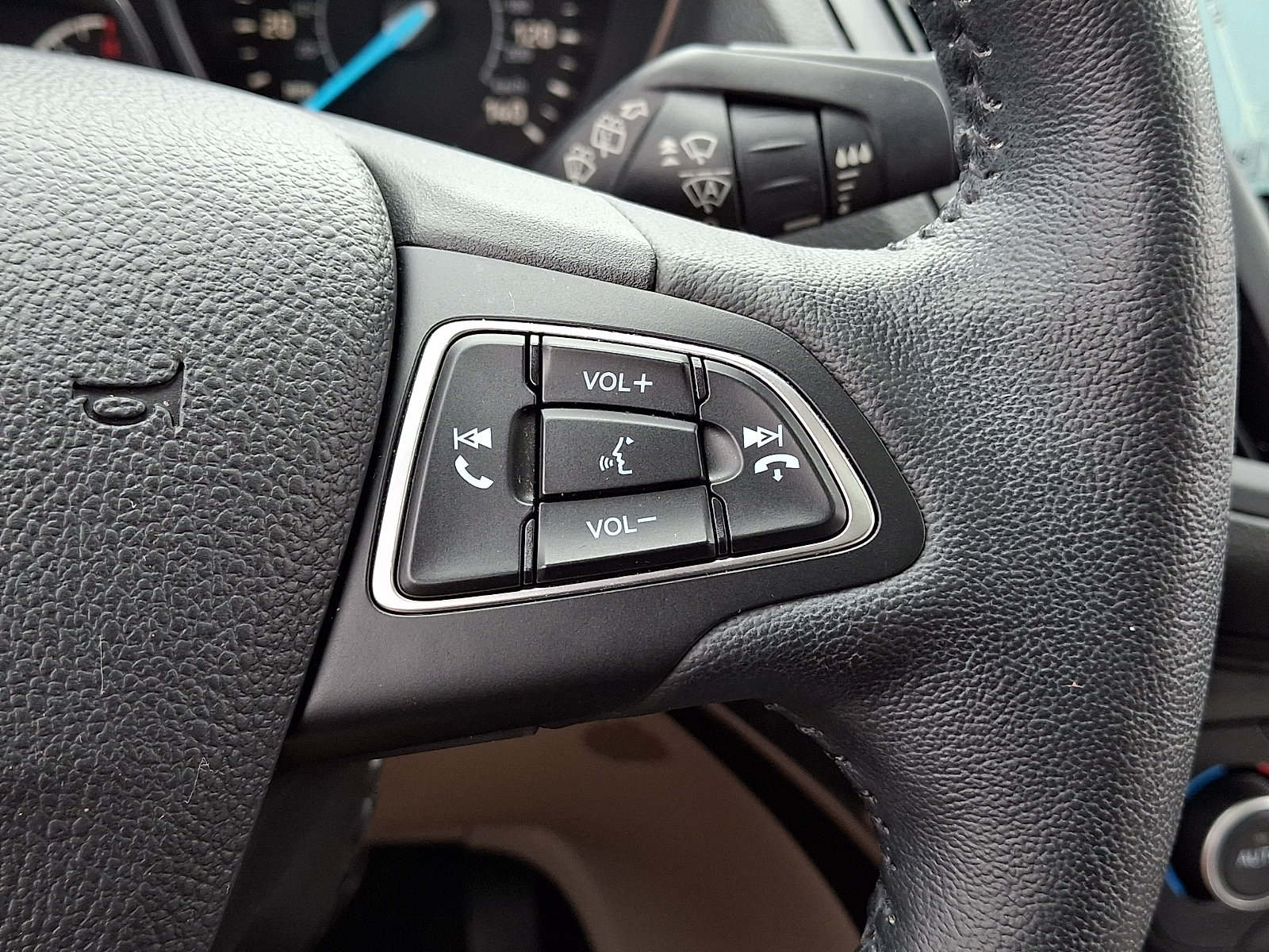 Certified 2018 Ford Escape Titanium w/ Ford Safe & Smart Package AWD/4WD image 30