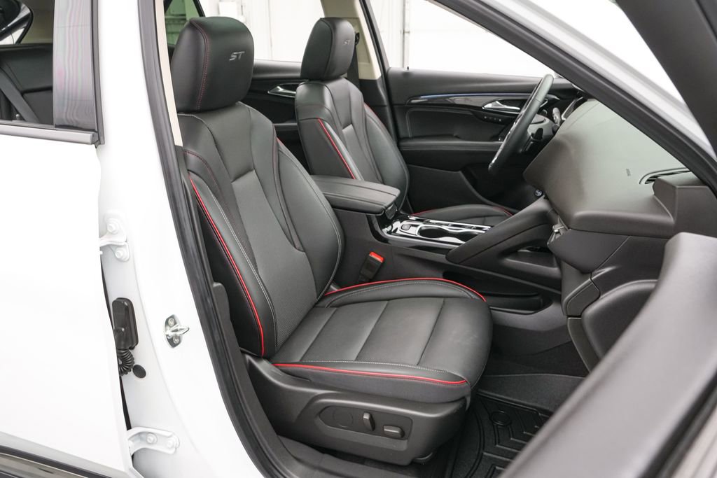 Used 2023 Buick Envision Essence w/ Sport Touring Package AWD/4WD image 21