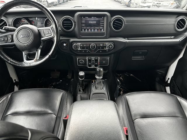 Used 2020 Jeep Wrangler Unlimited Sahara w/ Dual Top Group AWD/4WD image 15