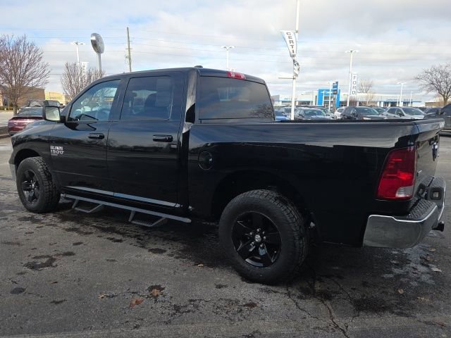 Used 2021 RAM 1500 Classic SLT image 2