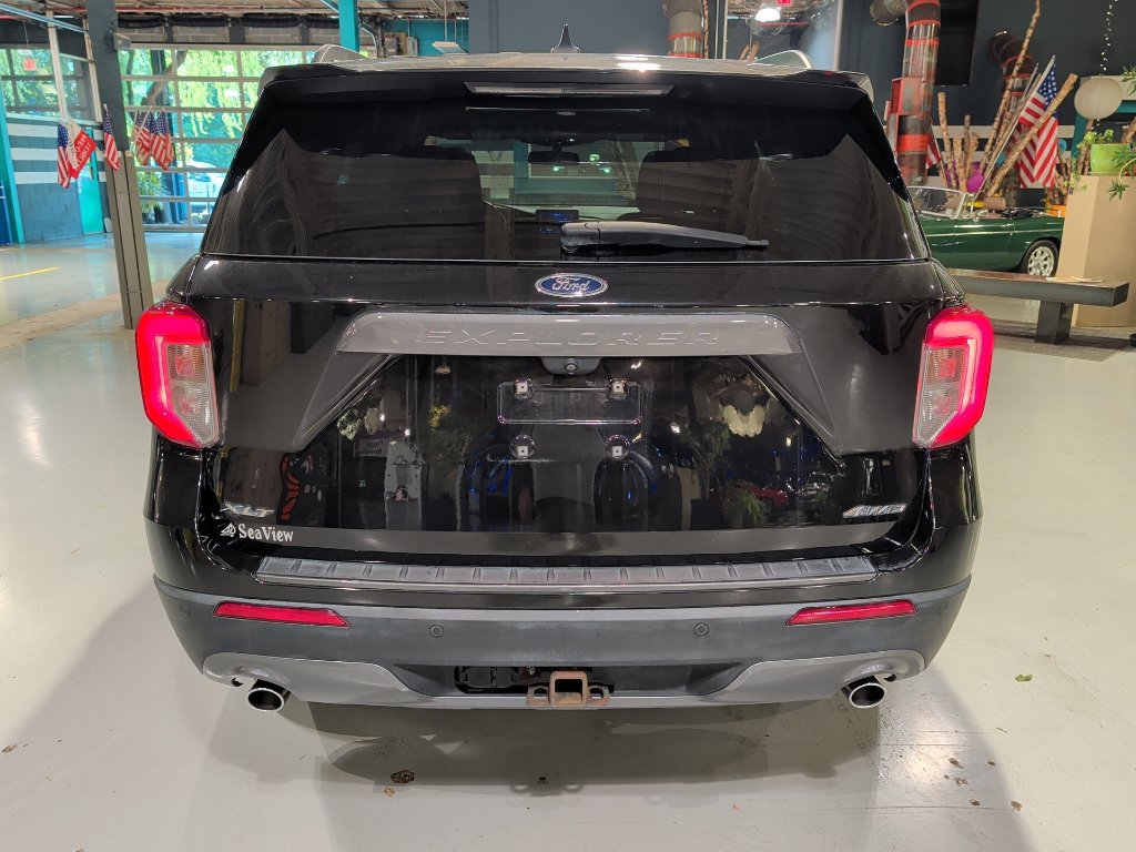Certified 2022 Ford Explorer XLT w/ Equipment Group 202A AWD/4WD image 10