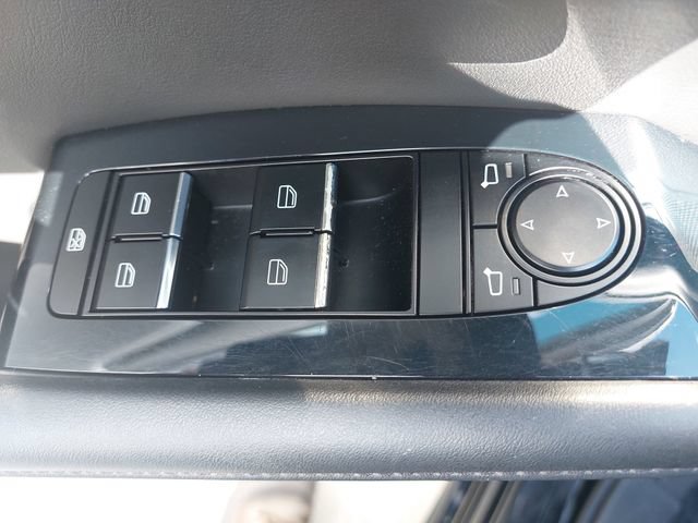 Used 2019 MAZDA MAZDA3 AWD Hatchback w/ Preferred Pkg image 28