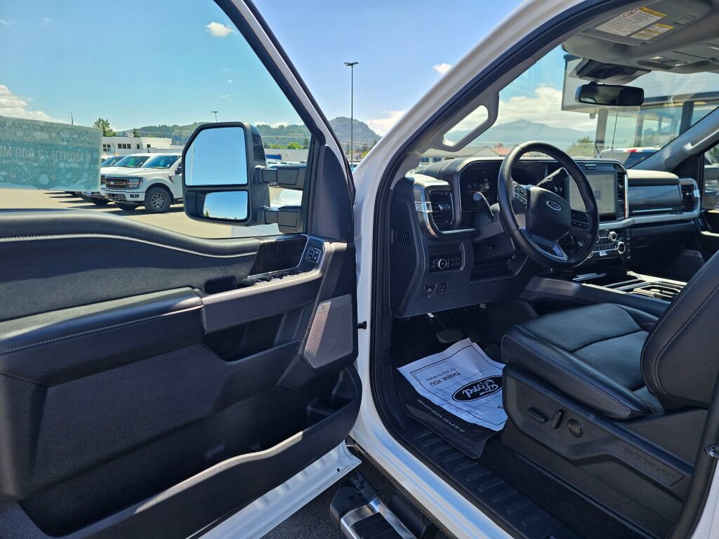 Certified 2025 Ford F350 Lariat AWD/4WD image 19