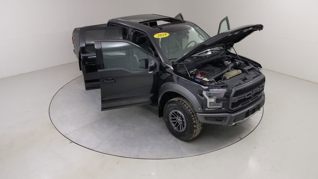 Certified 2019 Ford F150 Raptor w/ Equipment Group 802A Luxury image 48