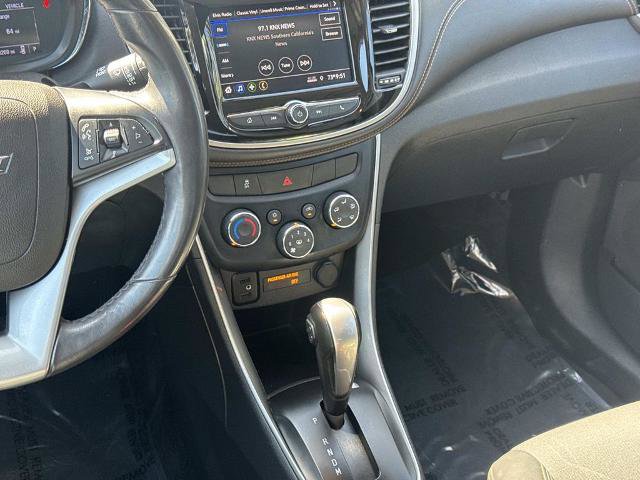 Used 2020 Chevrolet Trax LT w/ Driver Confidence Package FWD image 13