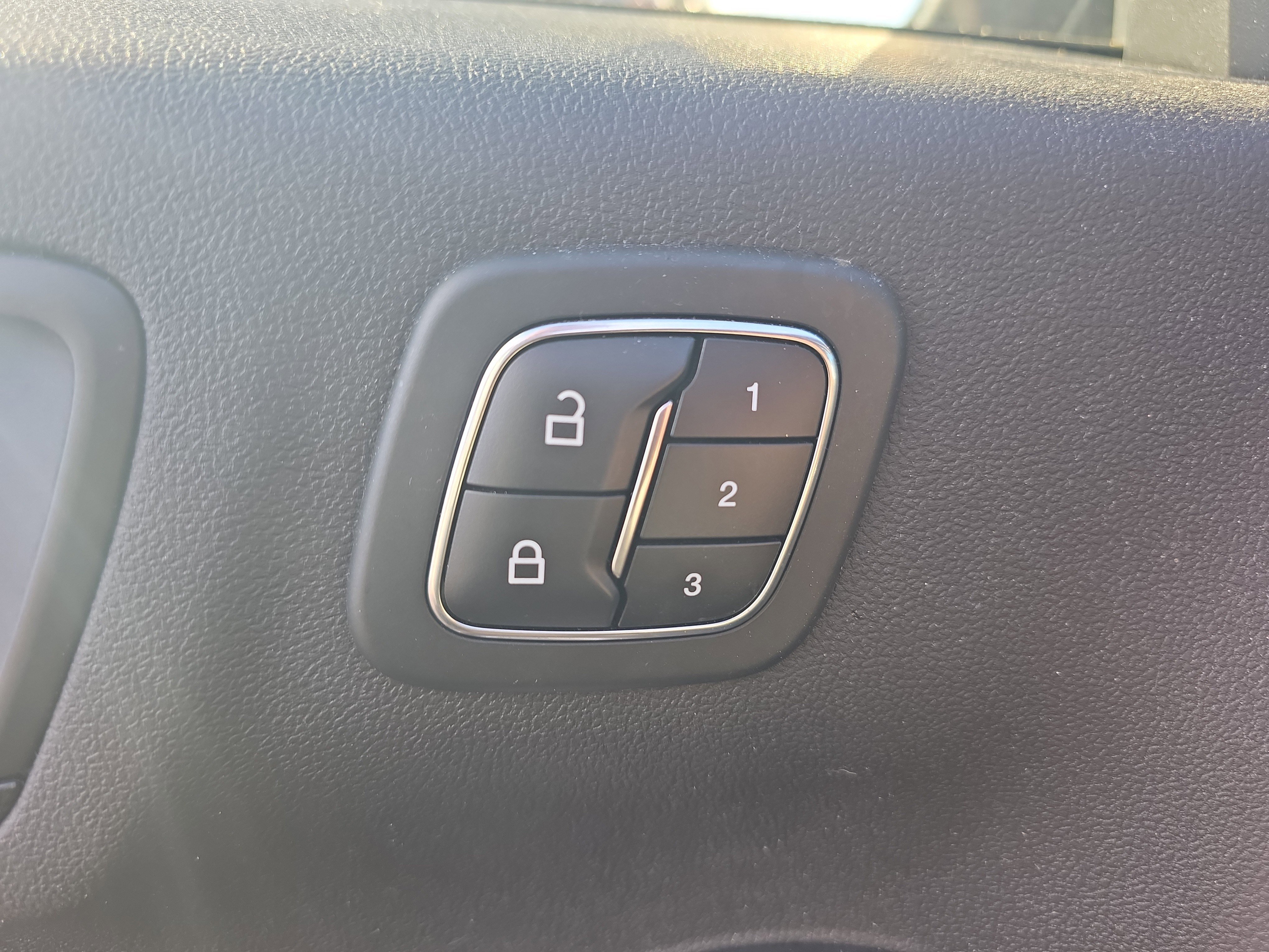 Certified 2023 Ford Escape ST-Line Elite w/ Premium Technology Package image 28