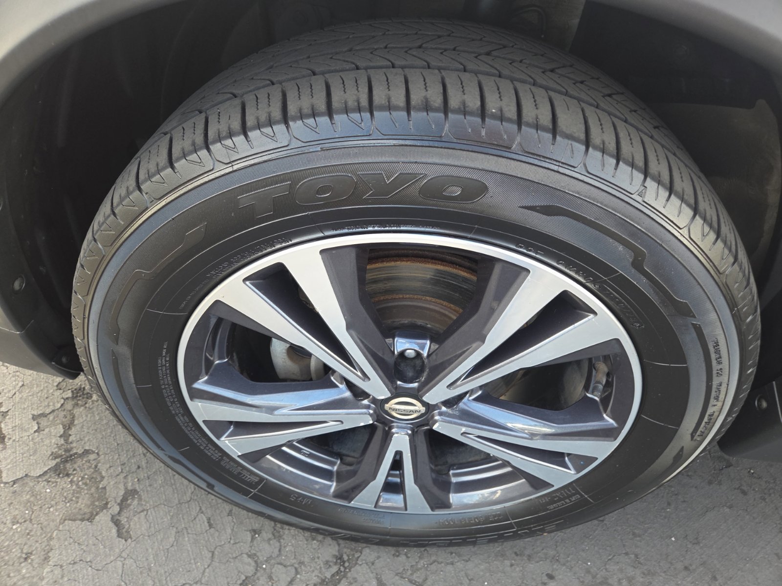 Used 2018 Nissan Rogue SL AWD/4WD image 11