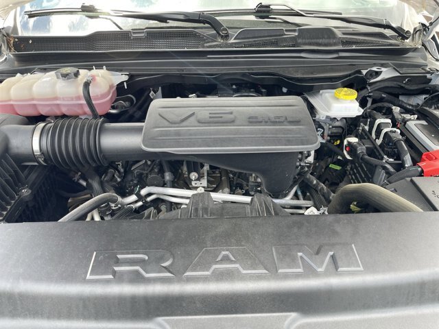 Used 2025 RAM 1500 Big Horn AWD/4WD image 3