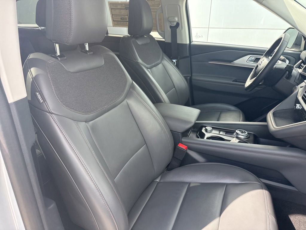 Certified 2026 Ford Explorer Active w/ Active Comfort Package RWD image 28