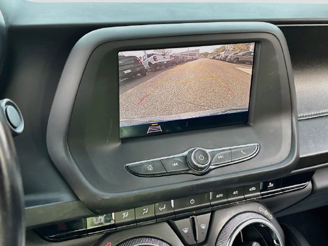 Used 2020 Chevrolet Camaro LT RWD image 13