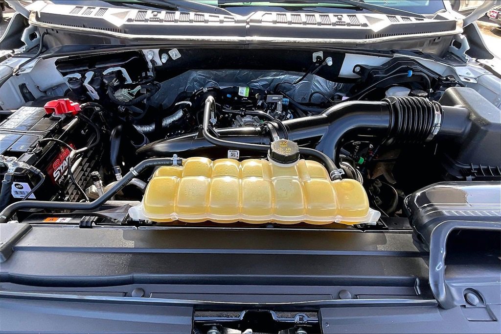 Certified 2019 Ford F150 XLT w/ Equipment Group 302A Luxury image 31