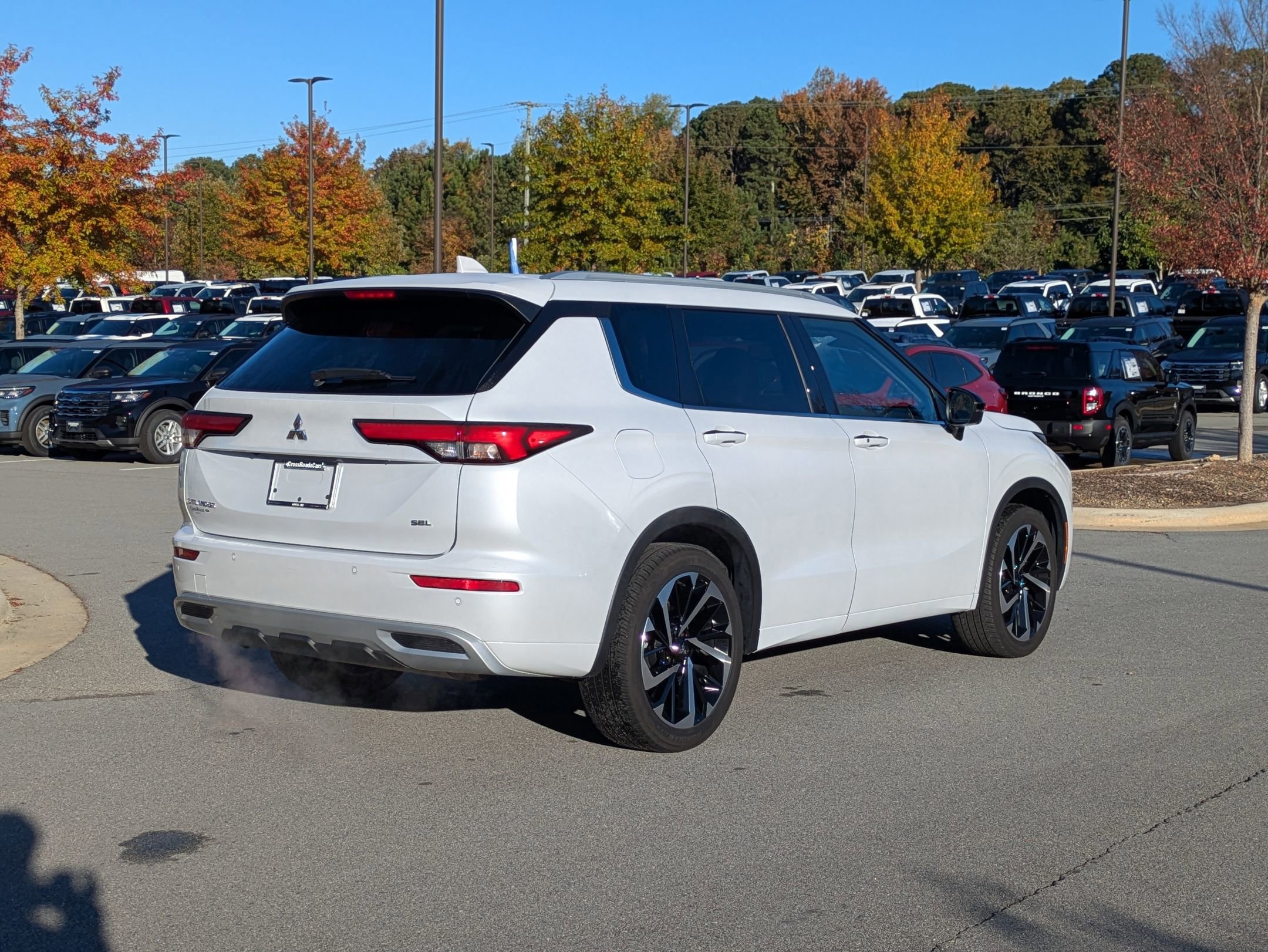 Used 2024 Mitsubishi Outlander SEL Black Edition image 5