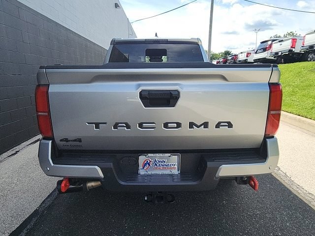 Used 2024 Toyota Tacoma TRD Off-Road w/ TRD Off Road Upgrade Package AWD/4WD image 5