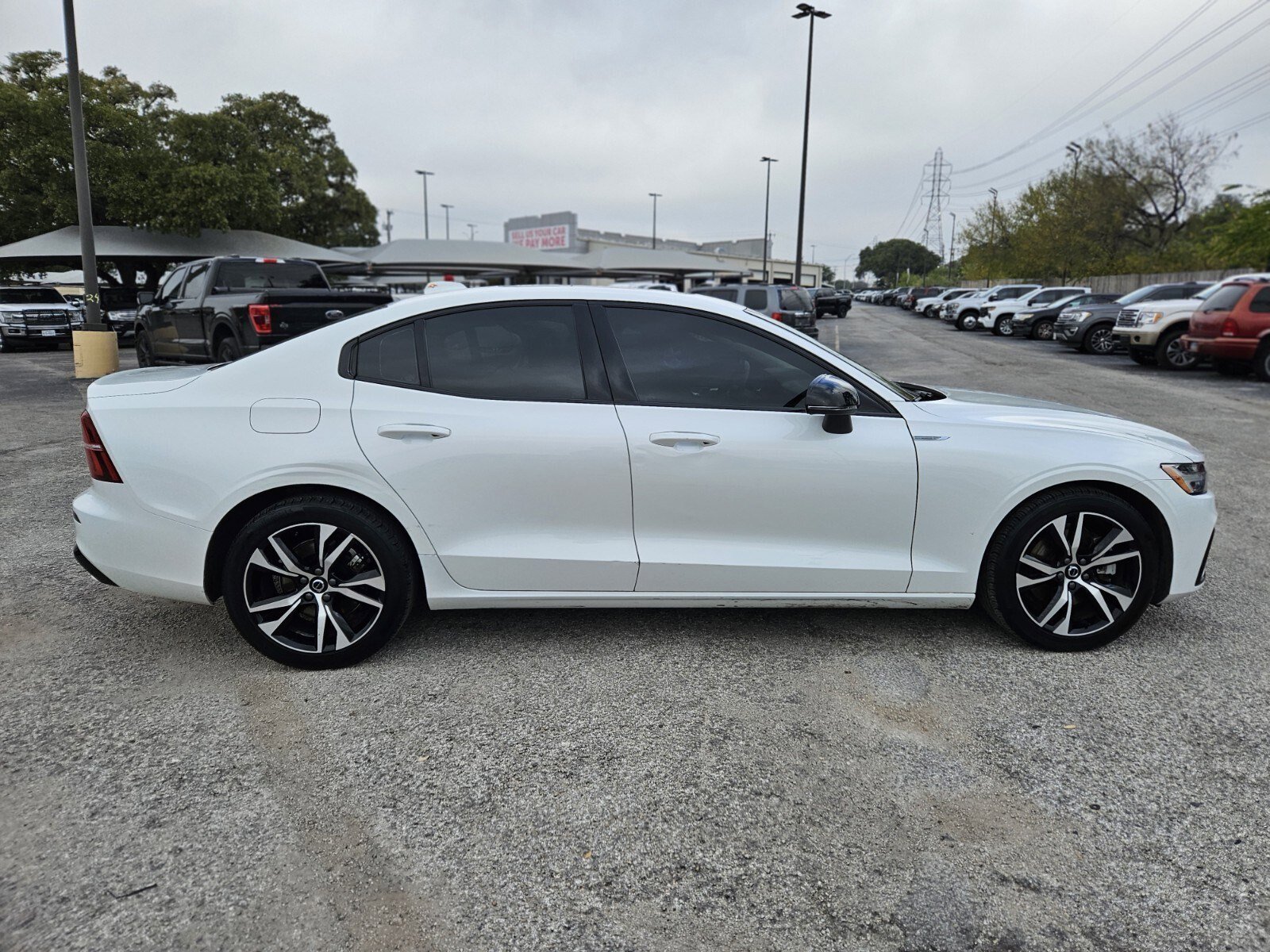 Used 2024 Volvo S60 B5 Core image 2