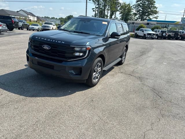 Certified 2025 Ford Expedition Active RWD image 11