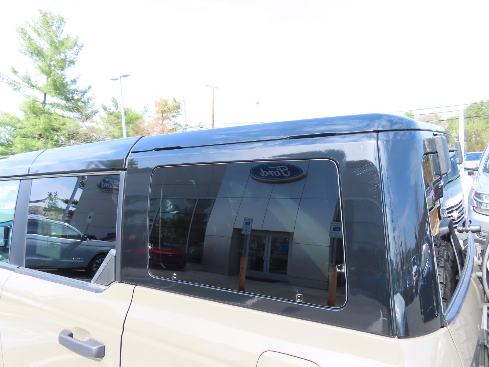 Certified 2025 Ford Bronco Badlands AWD/4WD image 10