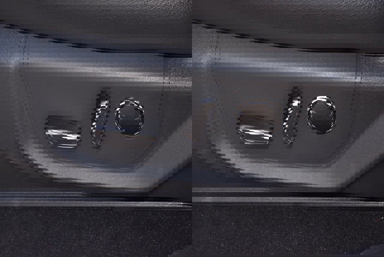 Certified 2024 Ford Expedition Limited image 37