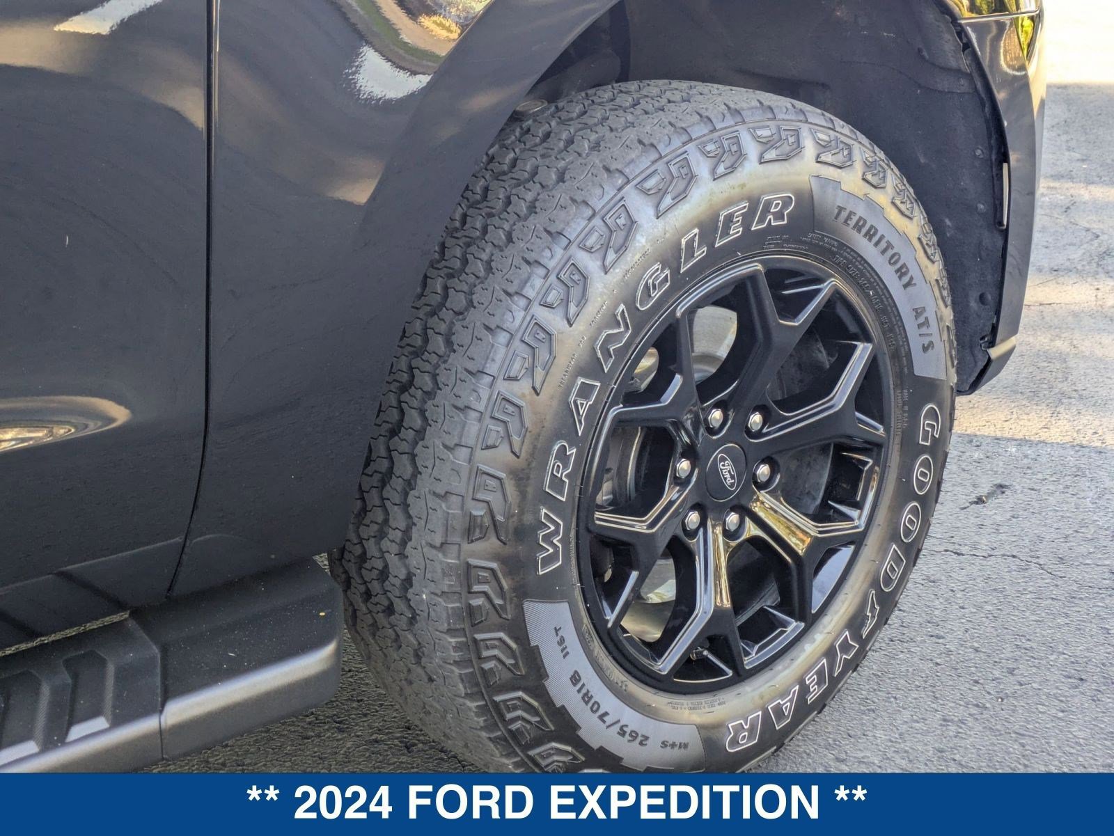 Certified 2024 Ford Expedition Timberline image 12