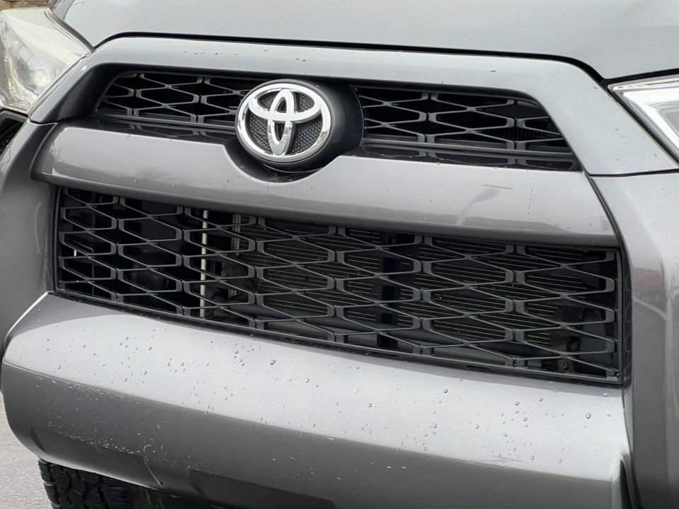 Used 2019 Toyota 4Runner SR5 image 38