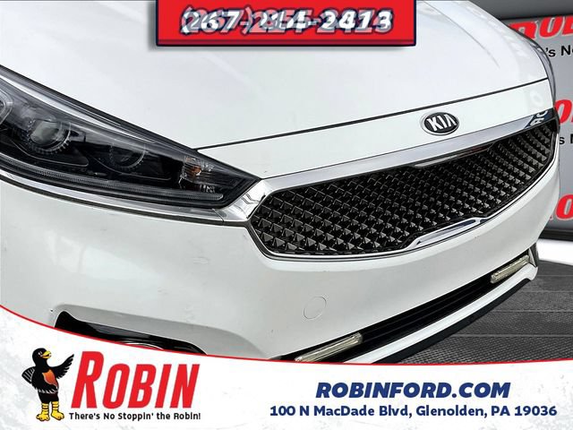 Used 2017 Kia Cadenza Premium w/ Luxury Package FWD image 32
