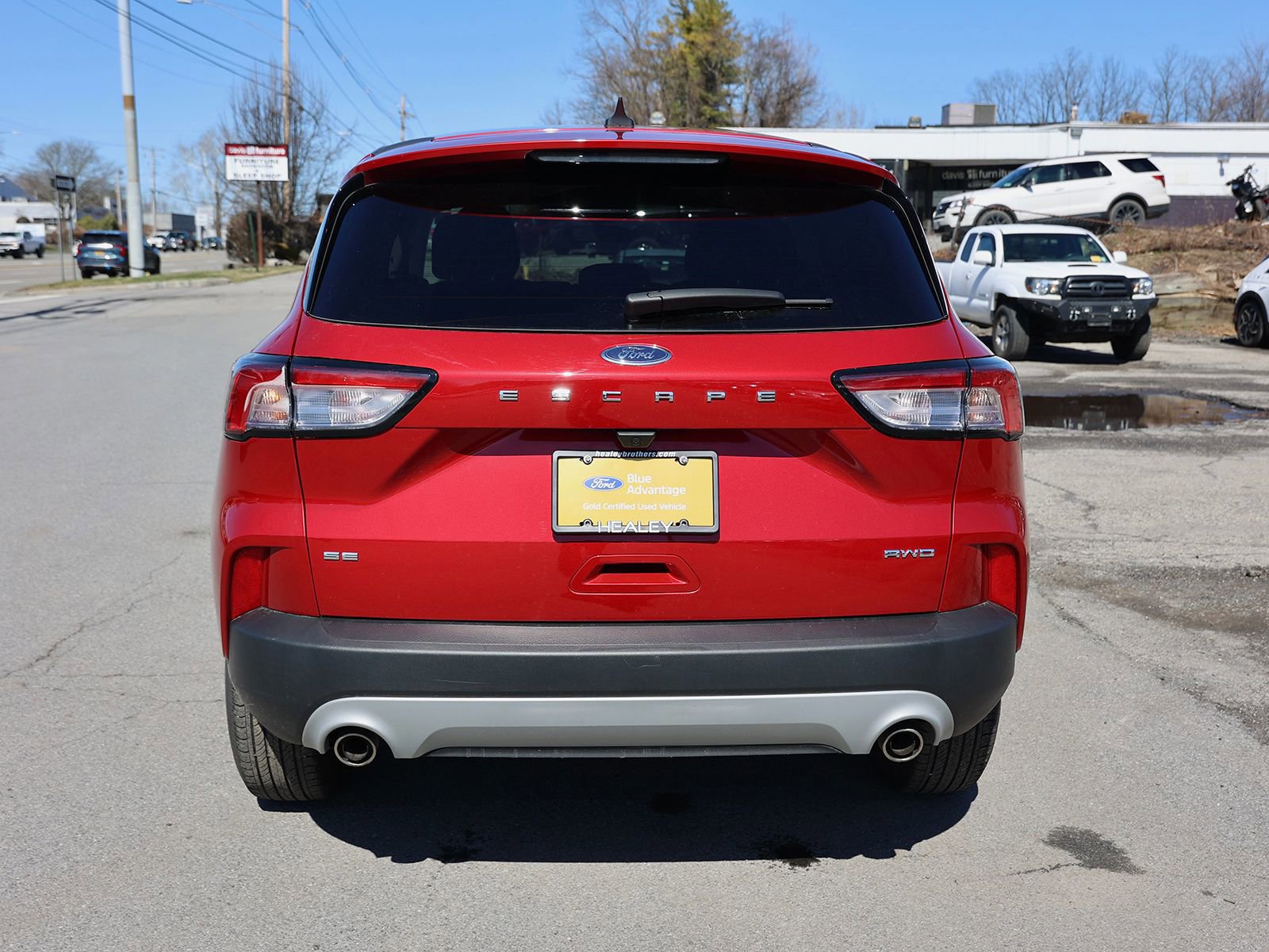 Certified 2022 Ford Escape SE w/ Cold Weather Package image 3
