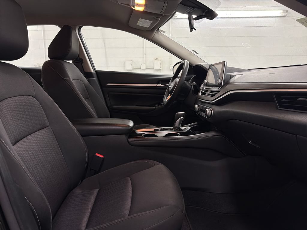Used 2023 Nissan Altima 2.5 SV FWD image 28