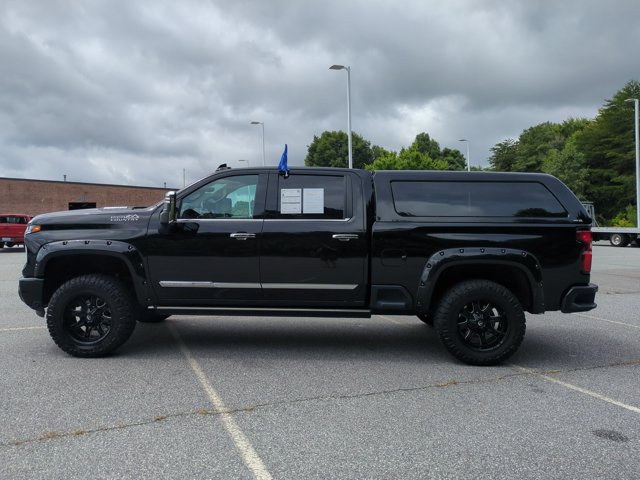 Used 2024 Chevrolet Silverado 2500 High Country w/ High Country Premium Package AWD/4WD image 7