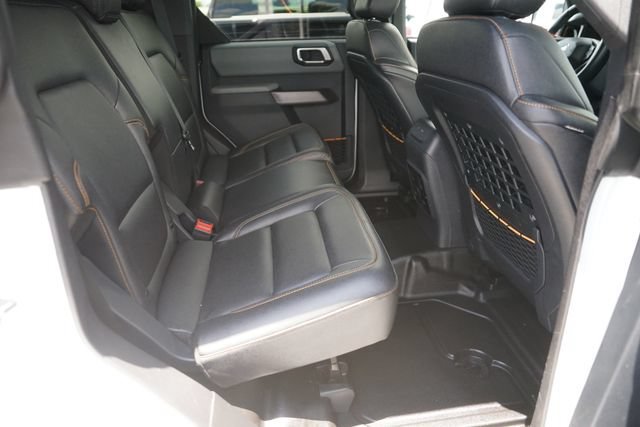 Certified 2023 Ford Bronco Badlands w/ Sasquatch Package AWD/4WD image 15