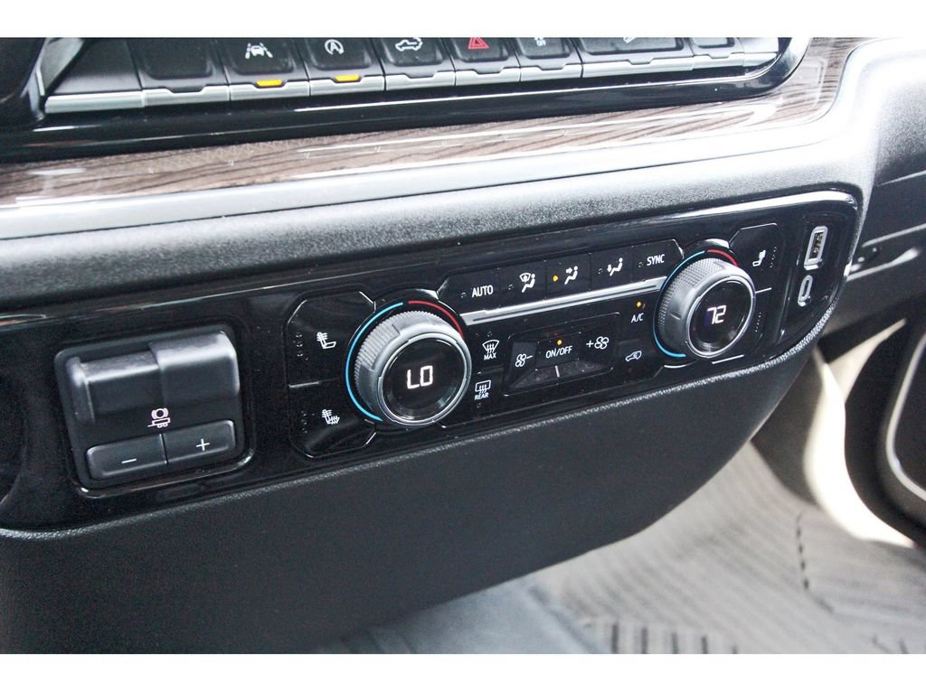 Used 2023 Chevrolet Silverado 1500 LT w/ Z71 Off-Road Package AWD/4WD image 24