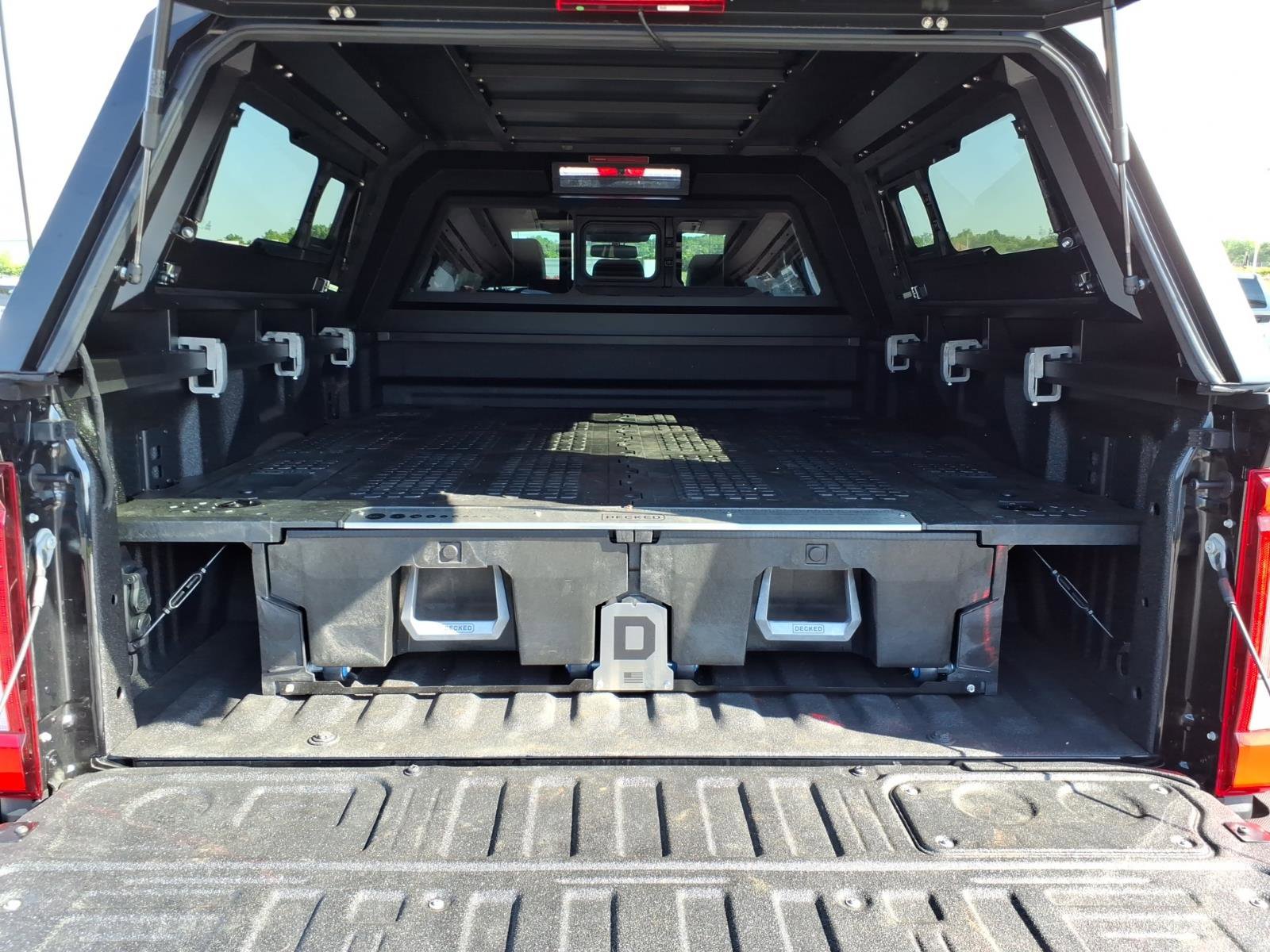 Certified 2026 Ford F250 Platinum w/ Tremor Off-Road Package AWD/4WD image 9