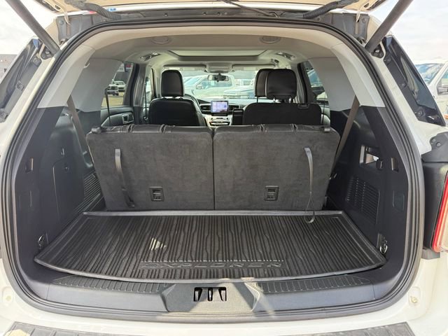 Certified 2022 Ford Explorer XLT w/ Equipment Group 202A image 27