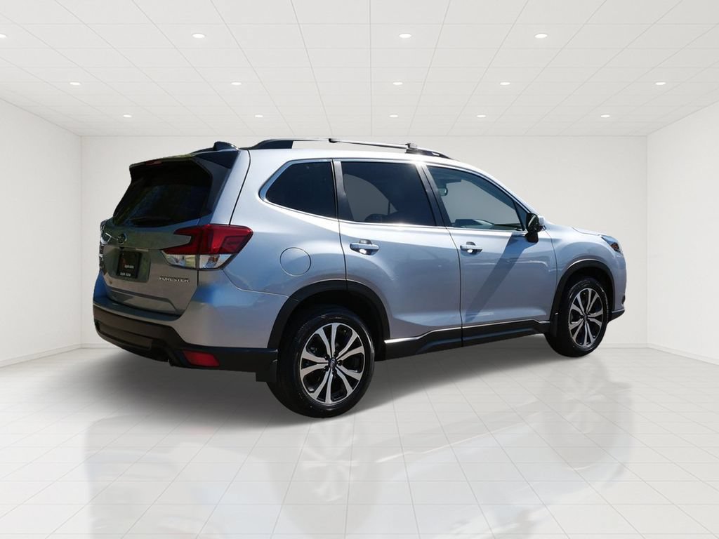 Used 2024 Subaru Forester Limited AWD/4WD image 6