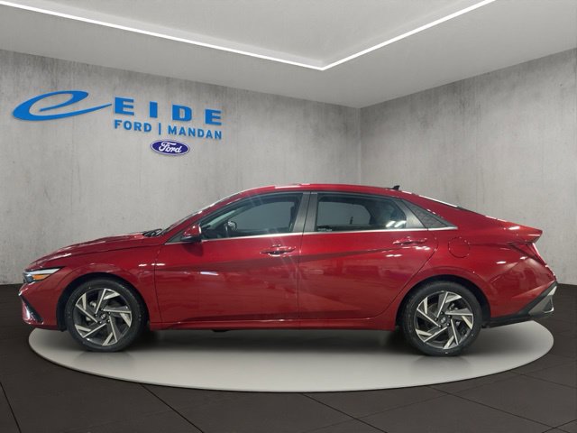 Used 2025 Hyundai Elantra SEL FWD image 3
