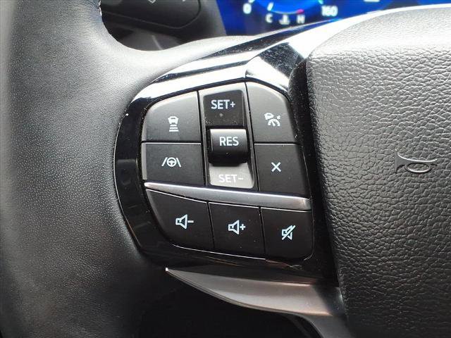 Certified 2023 Ford Explorer Platinum w/ Technology Package image 11