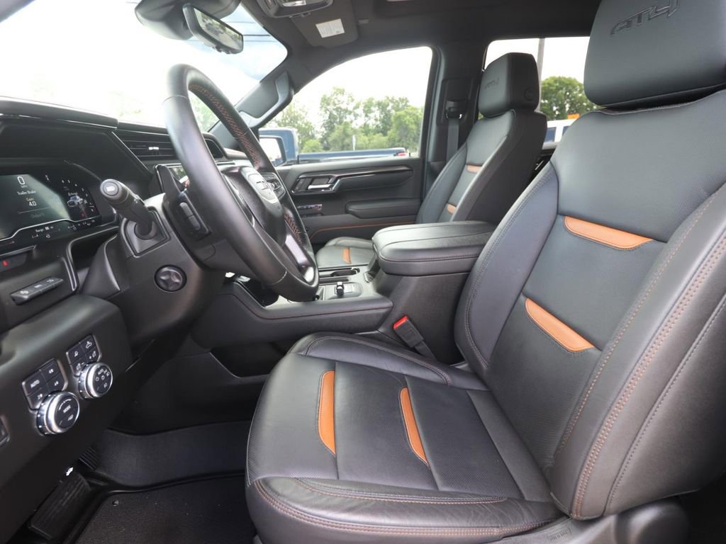 Used 2025 GMC Sierra 1500 AT4 w/ AT4 Premium Package AWD/4WD image 2