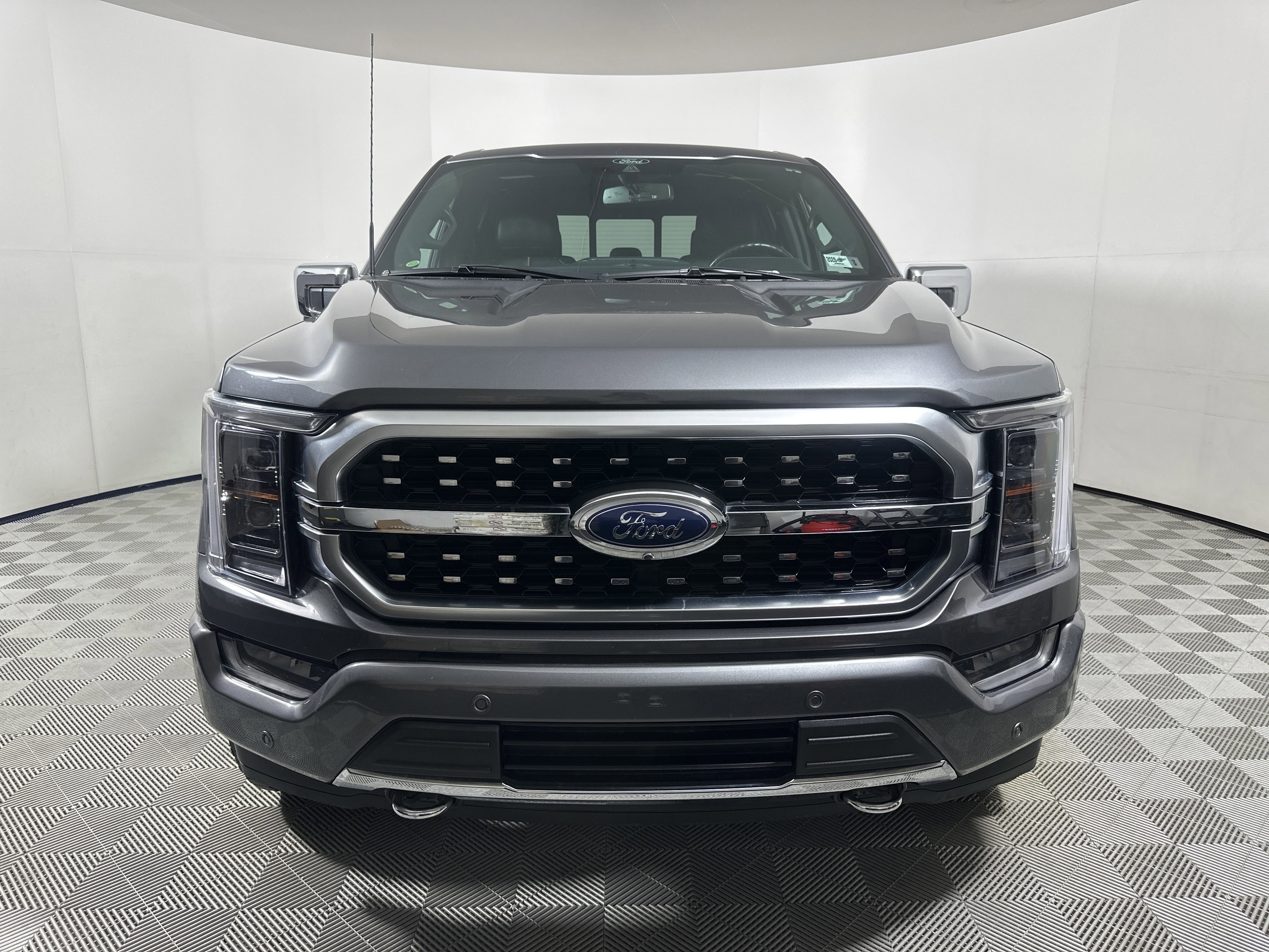 Certified 2022 Ford F150 Platinum w/ Equipment Group 701A High AWD/4WD image 8