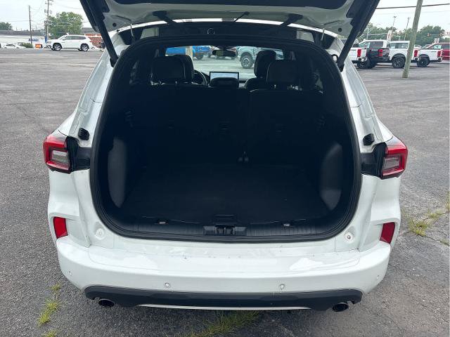 Certified 2023 Ford Escape ST-Line w/ Tech Pack #1 AWD/4WD image 7