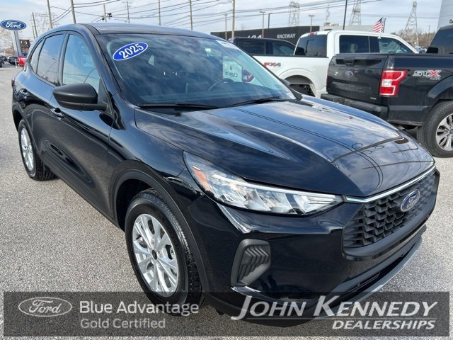 Certified 2025 Ford Escape Active w/ Cold Weather Package image 5