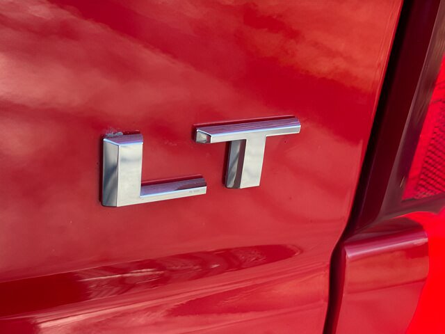 Used 2025 Chevrolet Silverado 1500 LT AWD/4WD image 19