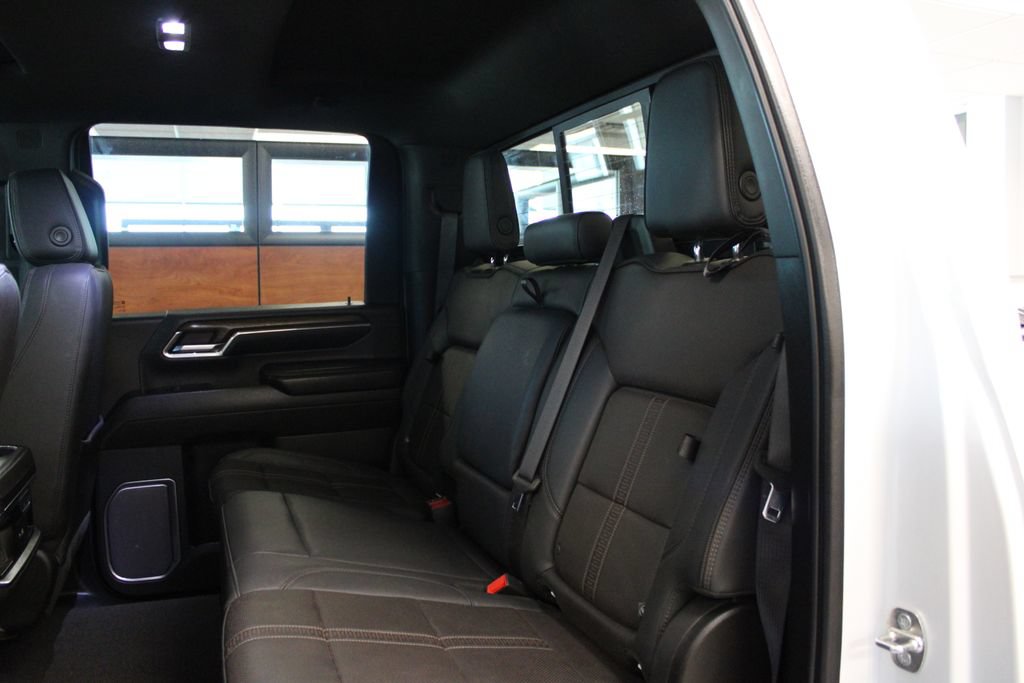 Used 2024 Chevrolet Silverado 3500 High Country w/ High Country Premium Package AWD/4WD image 36