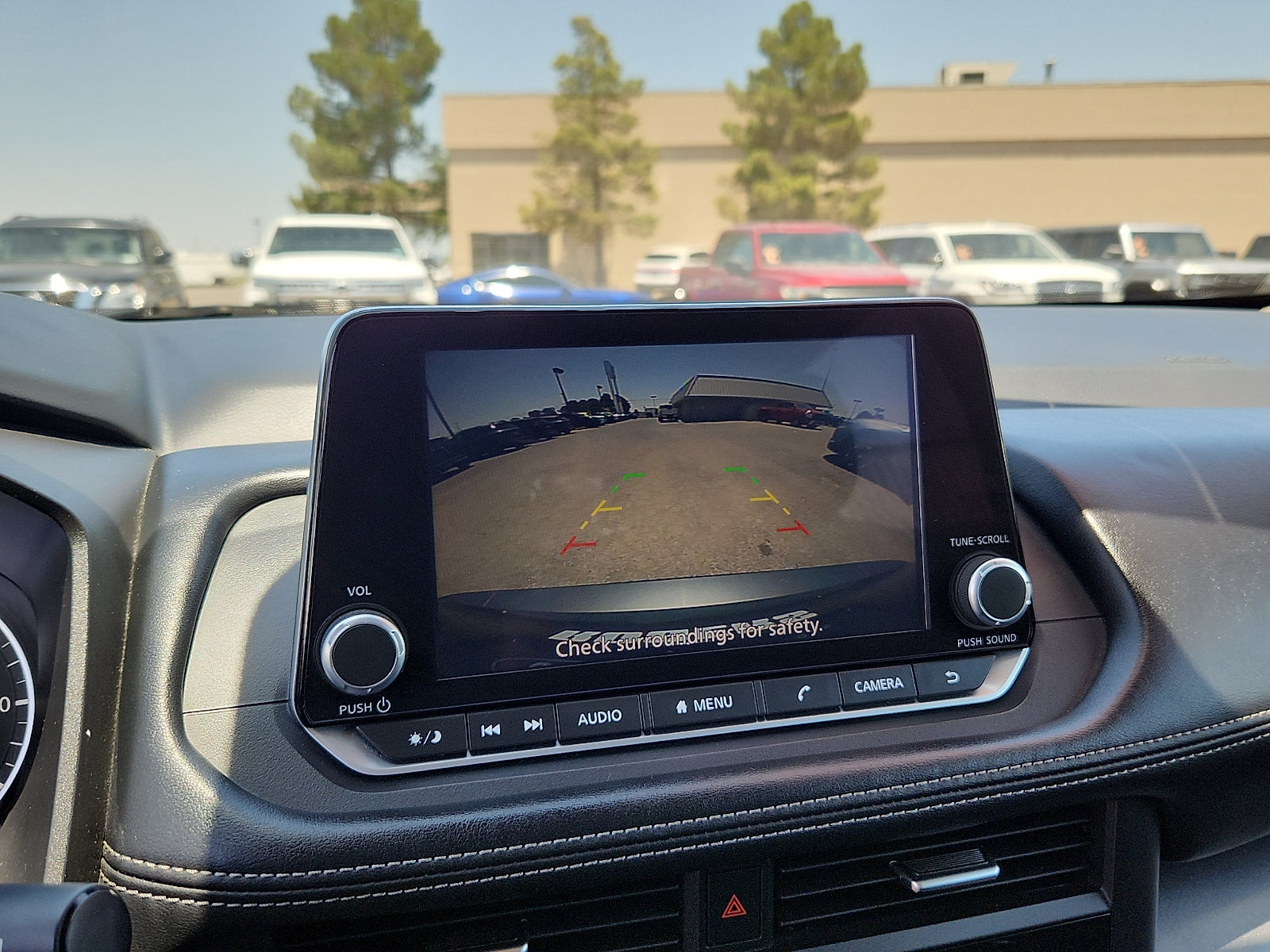 Used 2024 Nissan Rogue SV FWD image 11