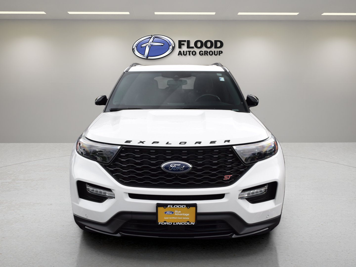 Certified 2023 Ford Explorer ST w/ Equipment Group 401A AWD/4WD image 2