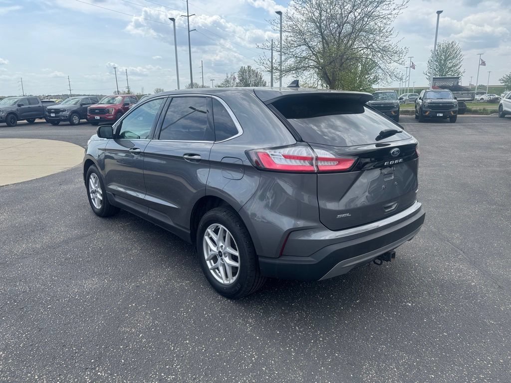 Certified 2024 Ford Edge SEL w/ Convenience Package AWD/4WD image 3