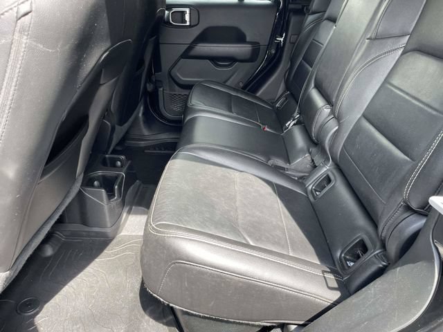Used 2022 Jeep Gladiator Overland w/ Cold Weather Group AWD/4WD image 6