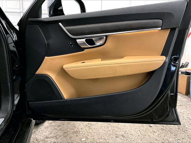 Used 2018 Volvo V90 T5 Cross Country w/ Convenience Package AWD/4WD image 24